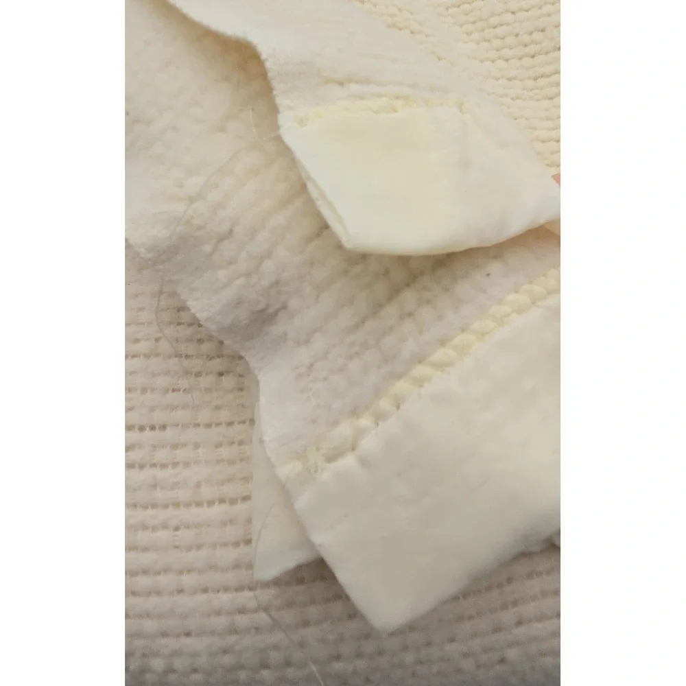 Vtg‎ Lt Yellow Cream Waffle Weave Satin Trim Blanket Approx 72